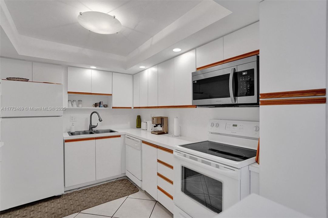 Recientemente alquilado: $1,900 (1 camas, 1 baños, 850 Pies cuadrados)