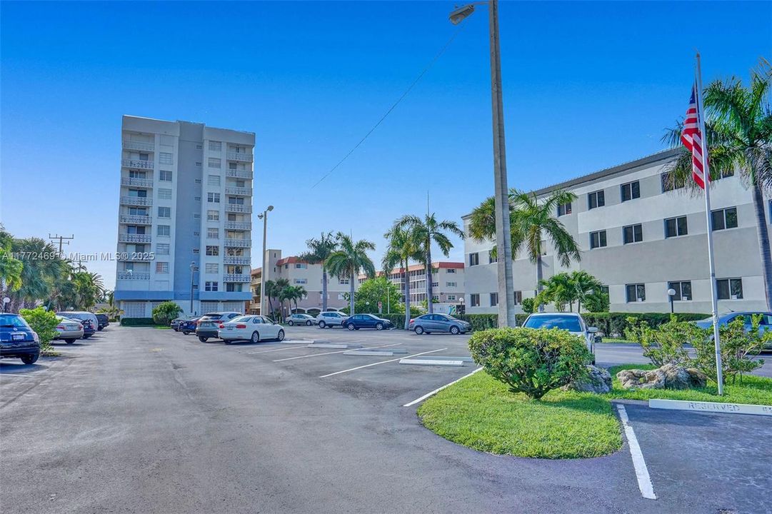 Recientemente alquilado: $1,900 (1 camas, 1 baños, 850 Pies cuadrados)