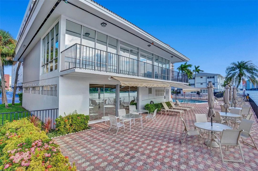 Recientemente alquilado: $1,900 (1 camas, 1 baños, 850 Pies cuadrados)