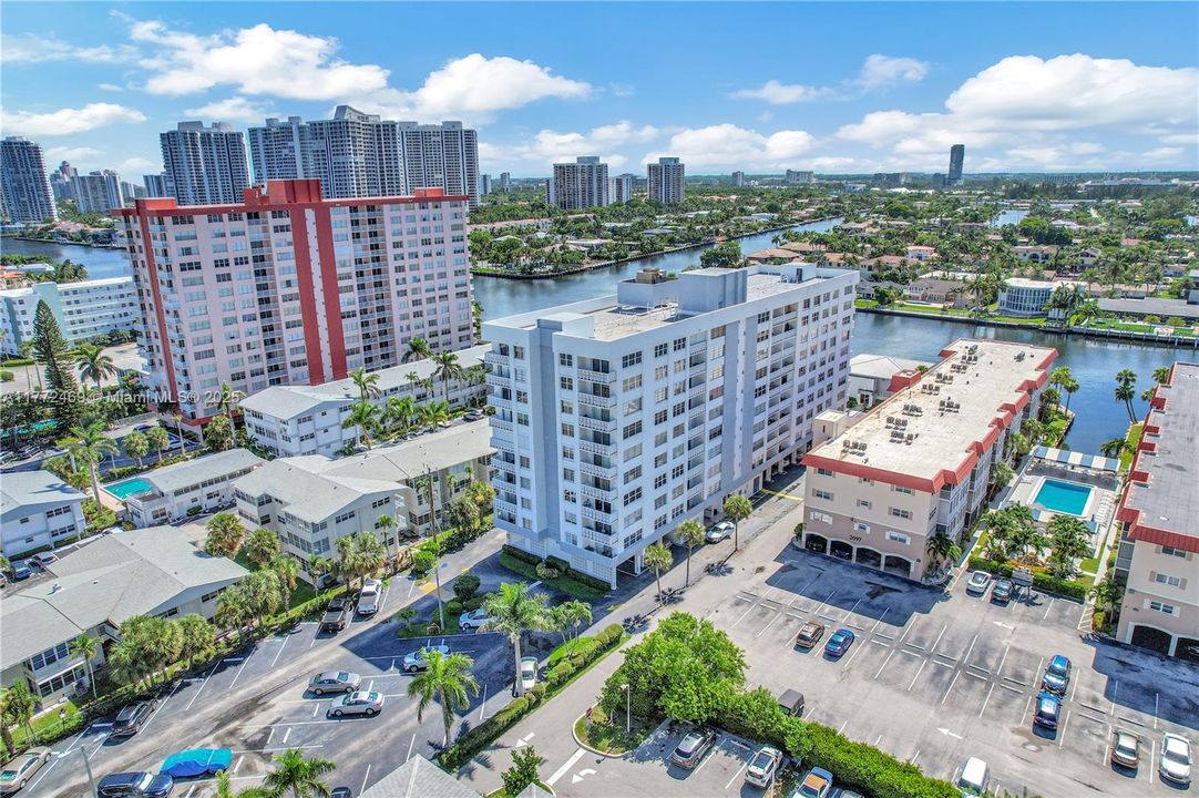 Recientemente alquilado: $1,900 (1 camas, 1 baños, 850 Pies cuadrados)