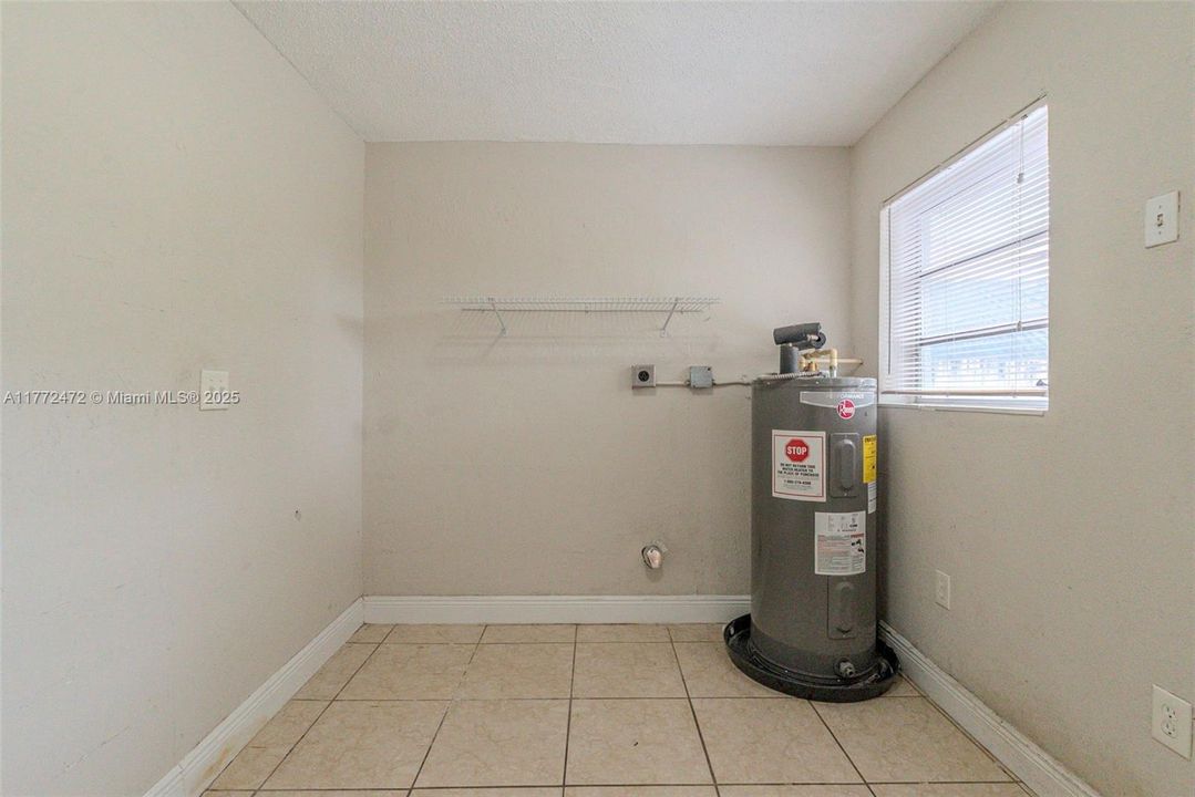 Recently Sold: $555,000 (3 beds, 2 baths, 1422 Square Feet)