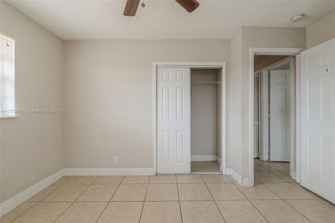 Recently Sold: $555,000 (3 beds, 2 baths, 1422 Square Feet)