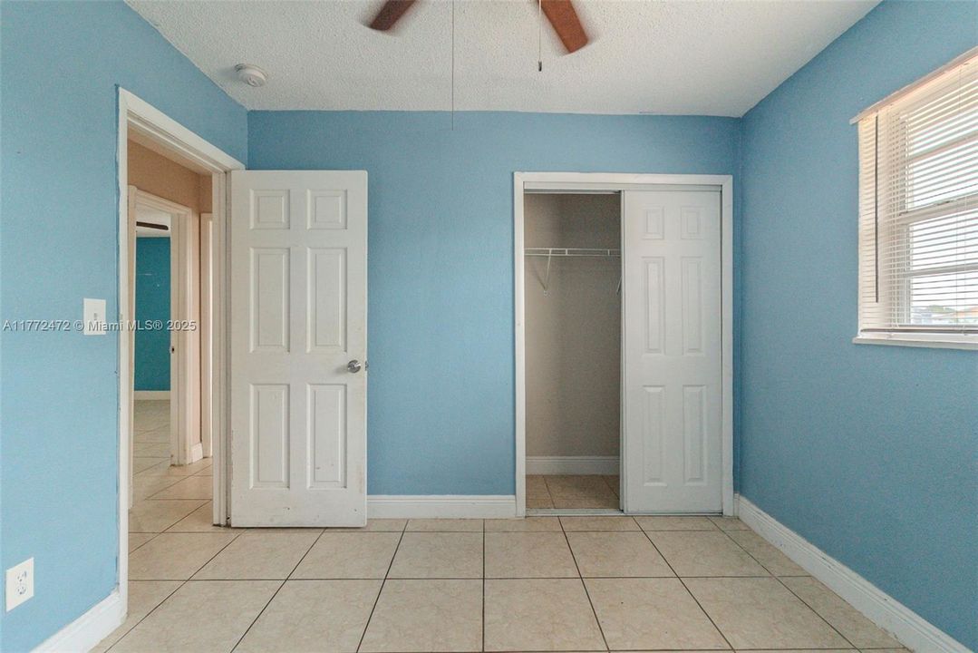 Recently Sold: $555,000 (3 beds, 2 baths, 1422 Square Feet)