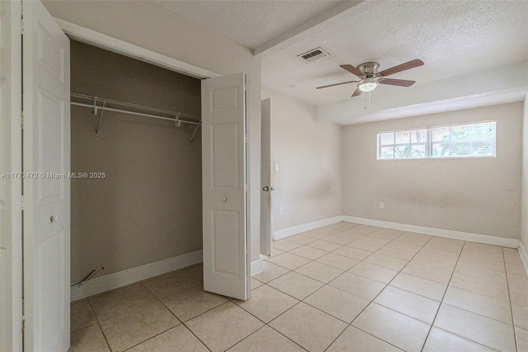 Recently Sold: $555,000 (3 beds, 2 baths, 1422 Square Feet)