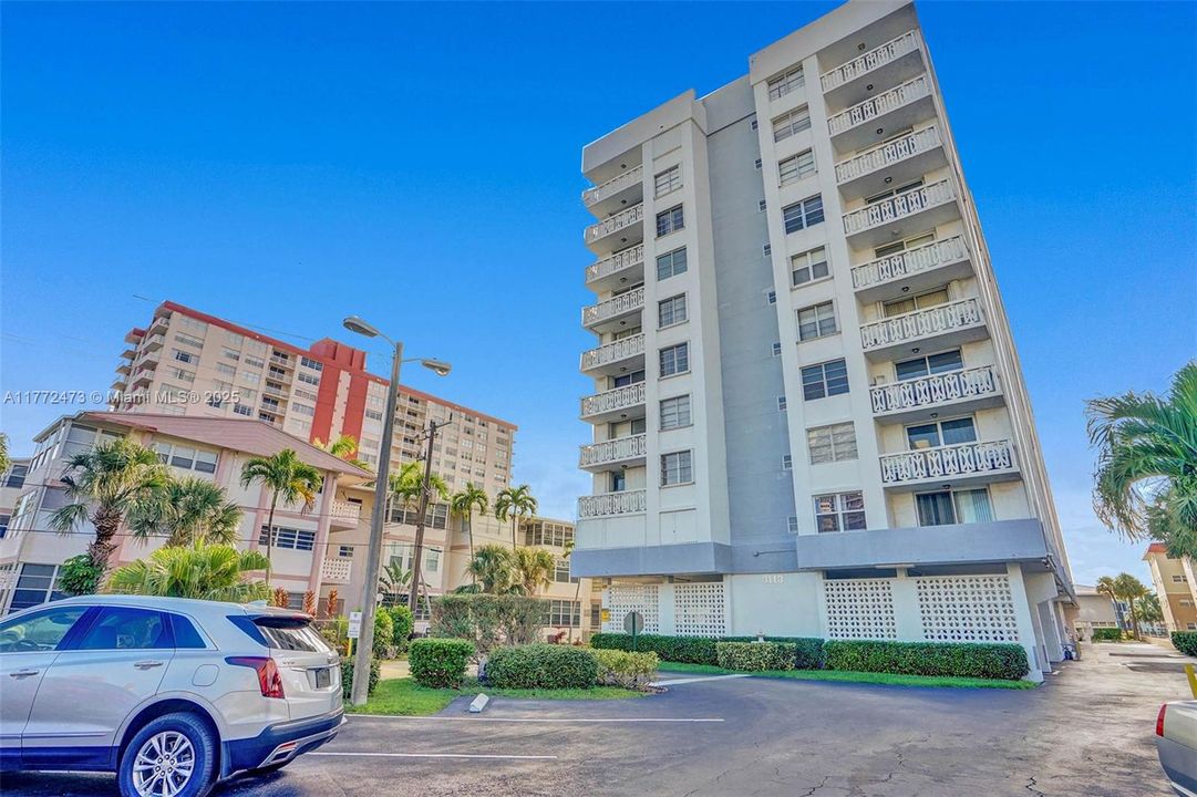 En Renta: $2,475 (2 camas, 2 baños, 1250 Pies cuadrados)