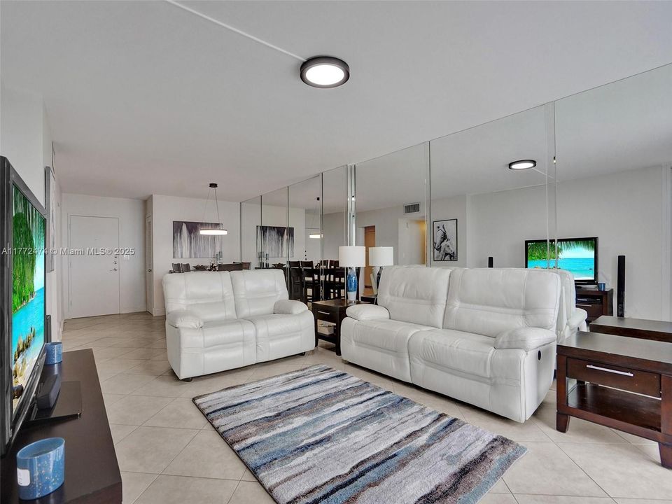 Недавно арендовано: $2,675 (2 спален, 2 ванн, 1218 Квадратных фут)