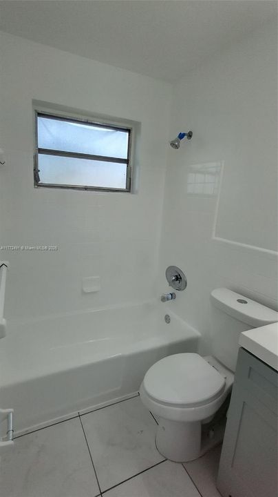 Recently Rented: $1,550 (1 beds, 1 baths, 879 Square Feet)