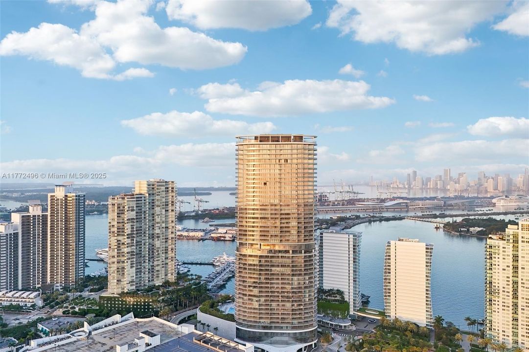 For Sale: $14,000,000 (4 beds, 4 baths, 6777 Square Feet)