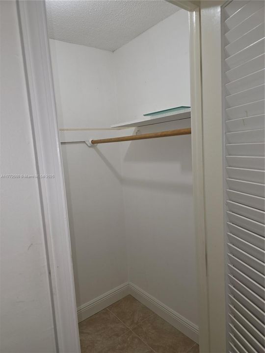 For Rent: $2,000 (2 beds, 2 baths, 1332 Square Feet)