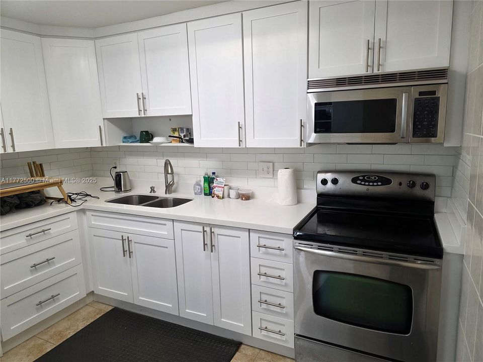 For Rent: $2,000 (2 beds, 2 baths, 1332 Square Feet)
