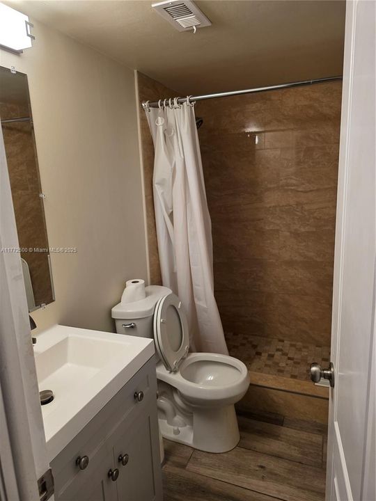 For Rent: $2,000 (2 beds, 2 baths, 1332 Square Feet)