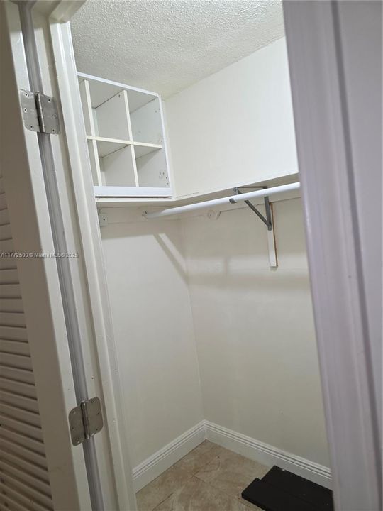 For Rent: $2,000 (2 beds, 2 baths, 1332 Square Feet)