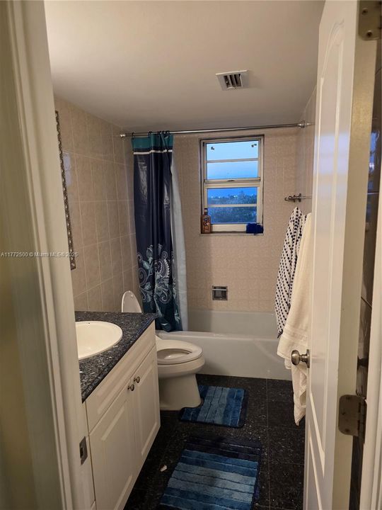 For Rent: $2,000 (2 beds, 2 baths, 1332 Square Feet)