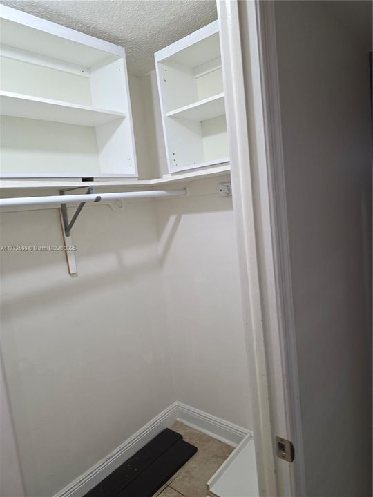 For Rent: $2,000 (2 beds, 2 baths, 1332 Square Feet)