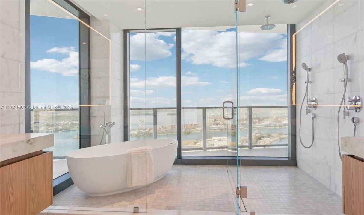 For Sale: $14,000,000 (4 beds, 4 baths, 5155 Square Feet)