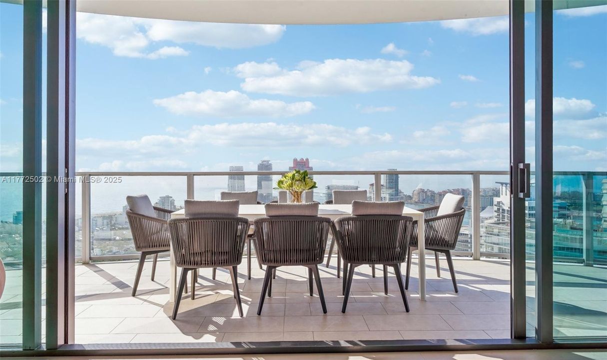 For Sale: $14,000,000 (4 beds, 4 baths, 5155 Square Feet)