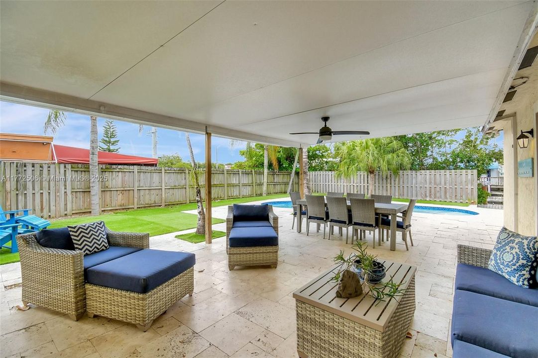 Recently Sold: $699,000 (3 beds, 2 baths, 1728 Square Feet)