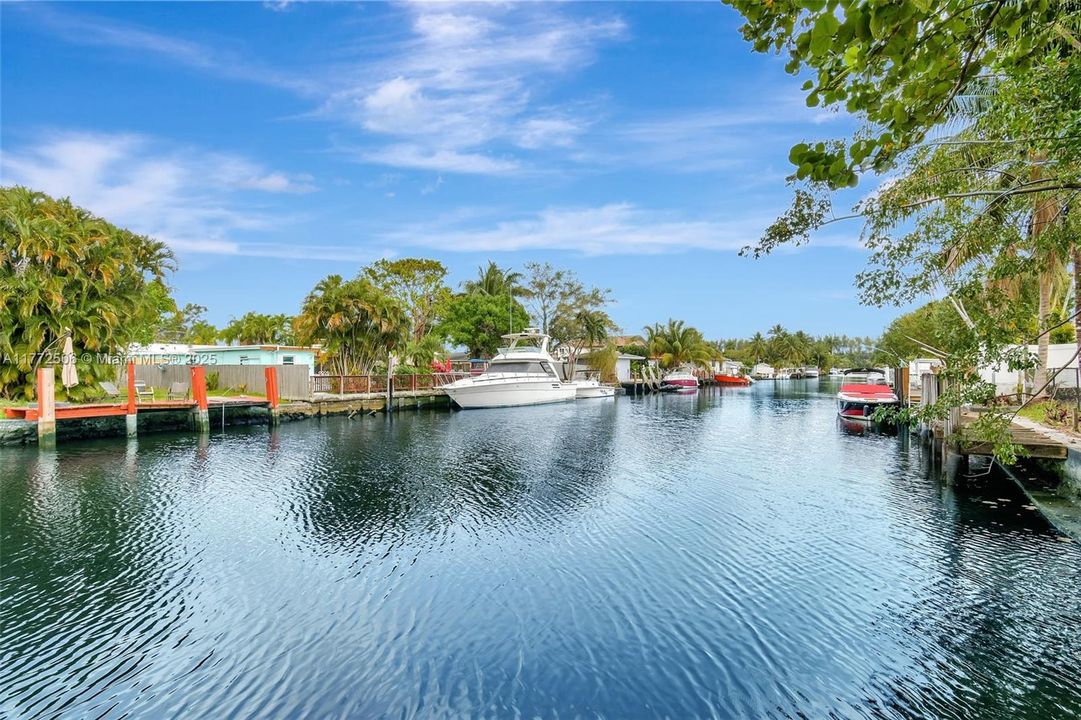 Recently Sold: $699,000 (3 beds, 2 baths, 1728 Square Feet)