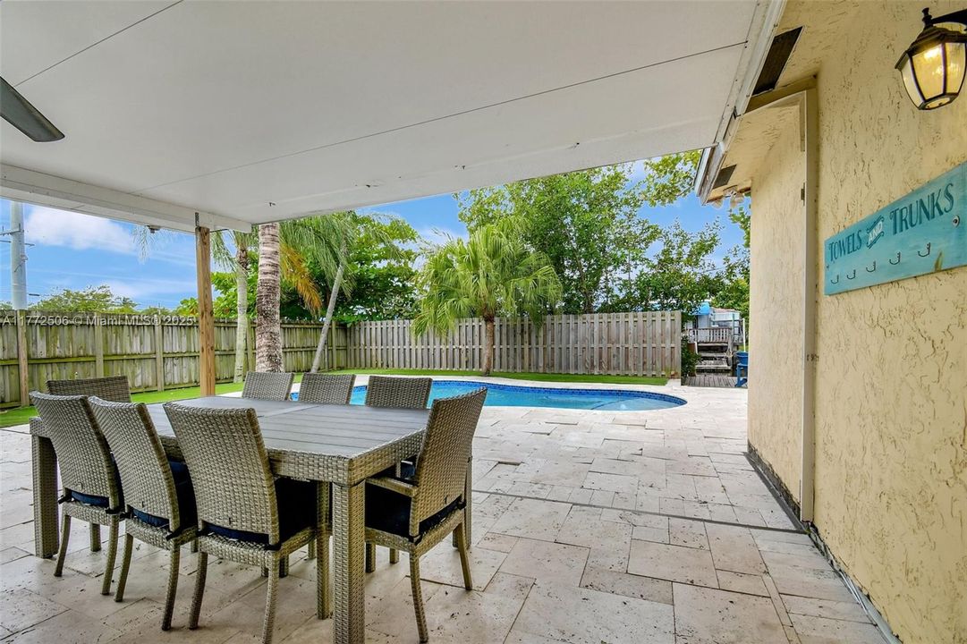 Recently Sold: $699,000 (3 beds, 2 baths, 1728 Square Feet)