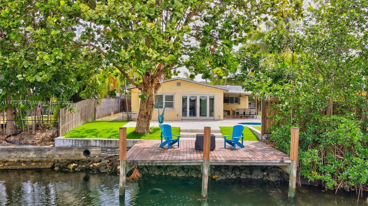 Recently Sold: $699,000 (3 beds, 2 baths, 1728 Square Feet)