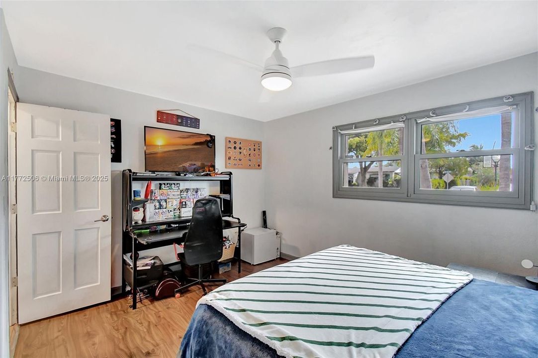 Recently Sold: $699,000 (3 beds, 2 baths, 1728 Square Feet)