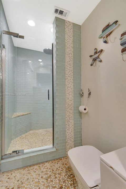 Recently Sold: $699,000 (3 beds, 2 baths, 1728 Square Feet)