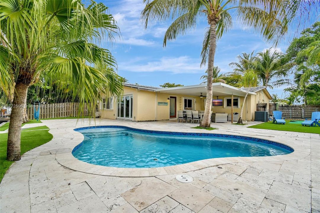 Recently Sold: $699,000 (3 beds, 2 baths, 1728 Square Feet)