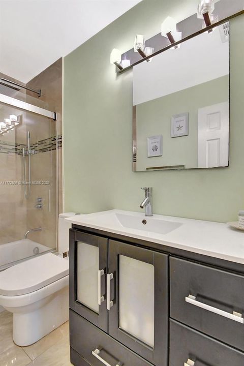 Recently Sold: $699,000 (3 beds, 2 baths, 1728 Square Feet)