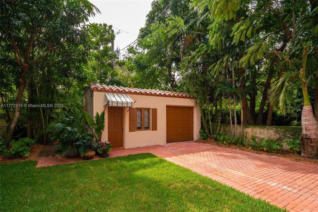 最近租的: $10,500 (4 贝兹, 3 浴室, 2835 平方英尺)