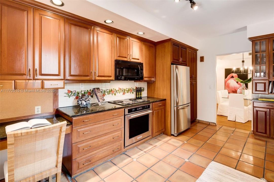 最近租的: $10,500 (4 贝兹, 3 浴室, 2835 平方英尺)