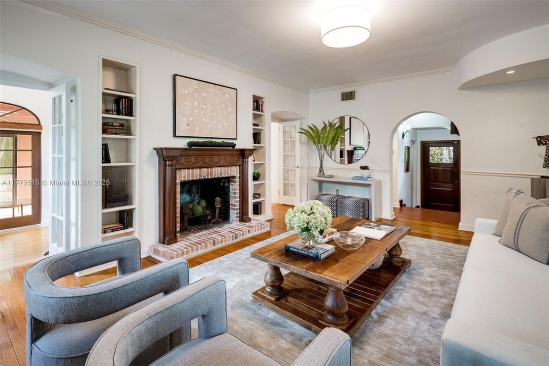 最近租的: $10,500 (4 贝兹, 3 浴室, 2835 平方英尺)