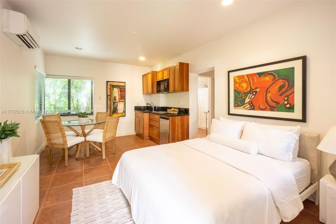 最近租的: $10,500 (4 贝兹, 3 浴室, 2835 平方英尺)