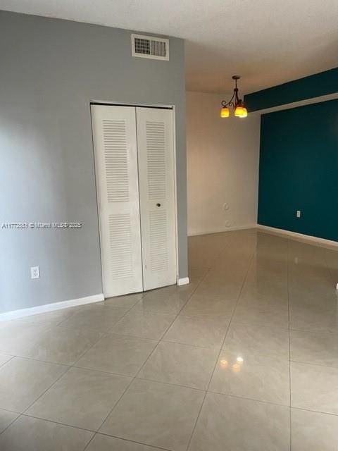 Recientemente alquilado: $2,100 (2 camas, 2 baños, 854 Pies cuadrados)