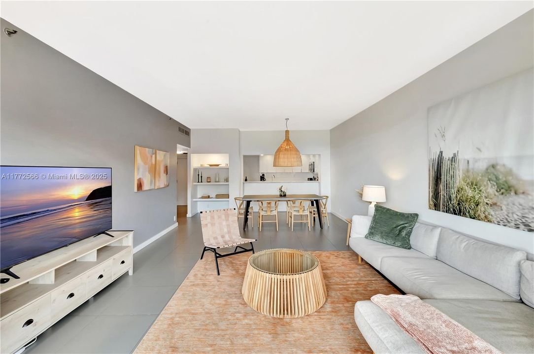 Active With Contract: $8,500 (2 beds, 2 baths, 1485 Square Feet)