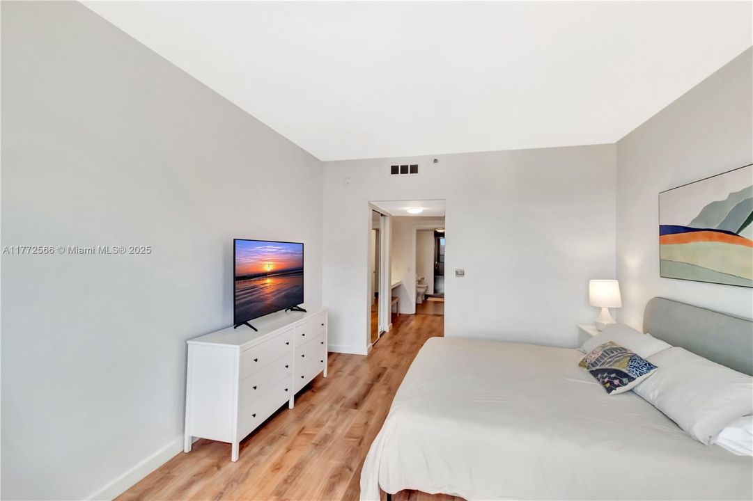 Active With Contract: $8,500 (2 beds, 2 baths, 1485 Square Feet)
