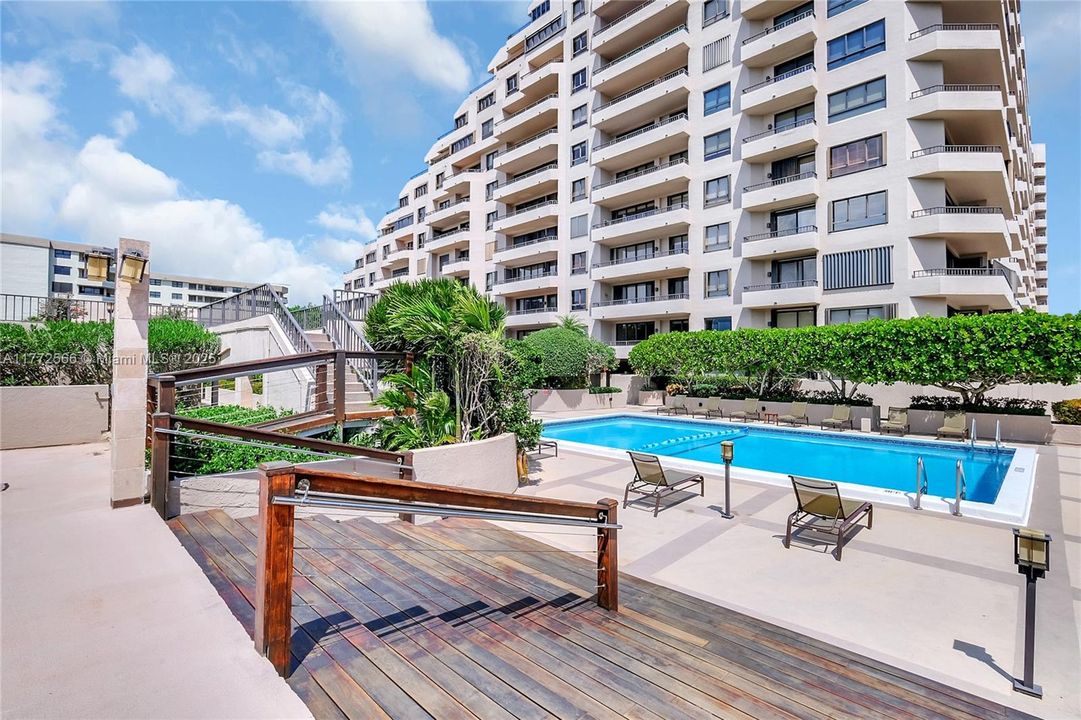 Active With Contract: $8,500 (2 beds, 2 baths, 1485 Square Feet)