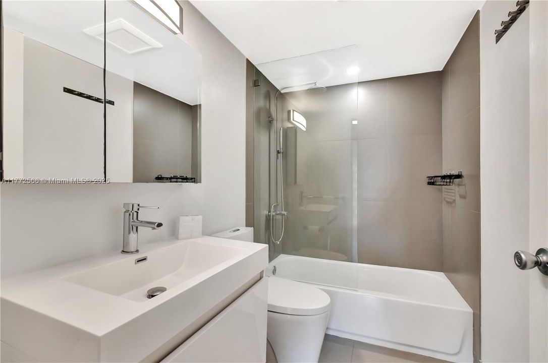 Active With Contract: $8,500 (2 beds, 2 baths, 1485 Square Feet)