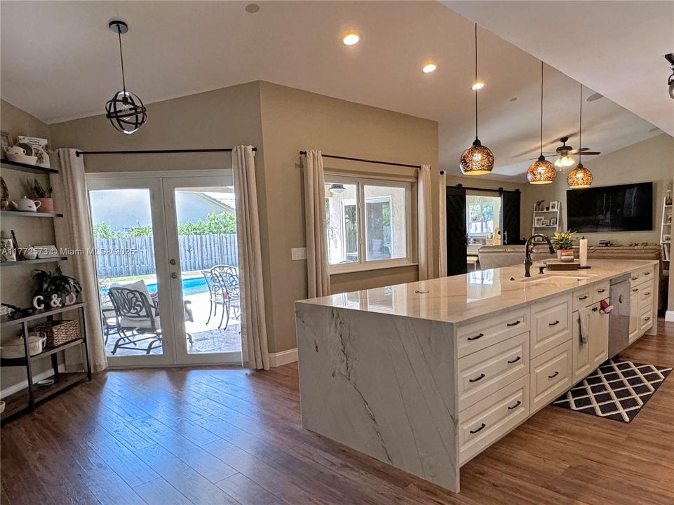 Recently Sold: $799,000 (4 beds, 2 baths, 2193 Square Feet)