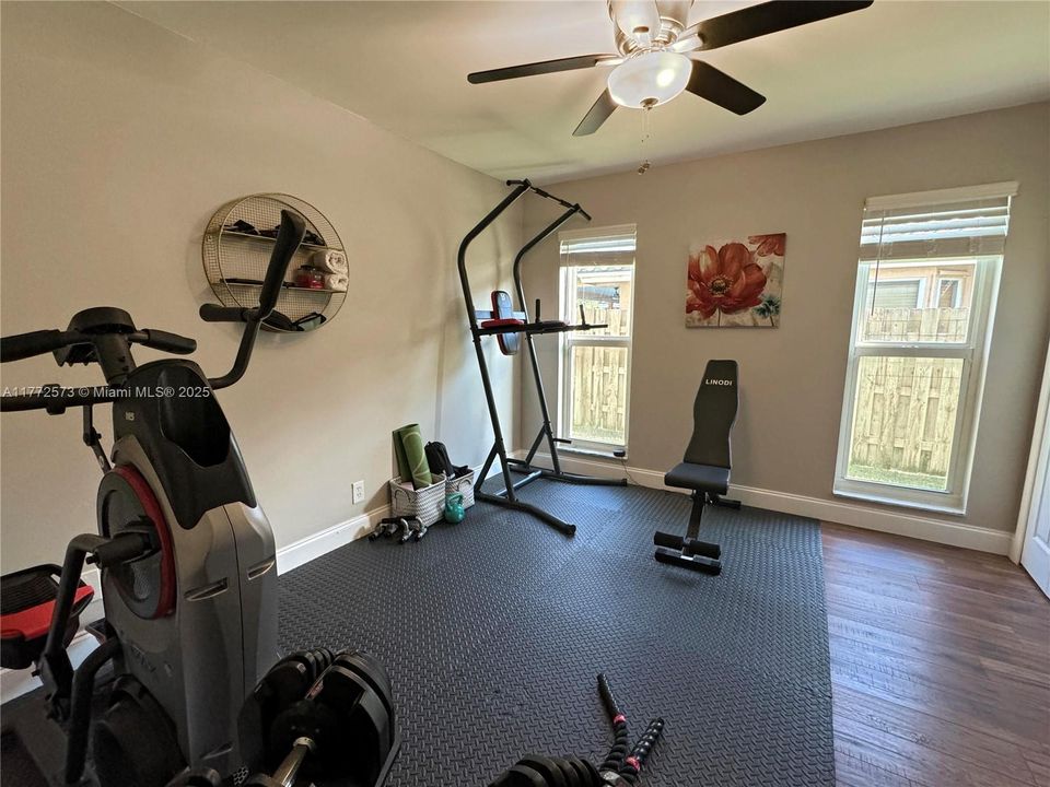 Recently Sold: $799,000 (4 beds, 2 baths, 2193 Square Feet)