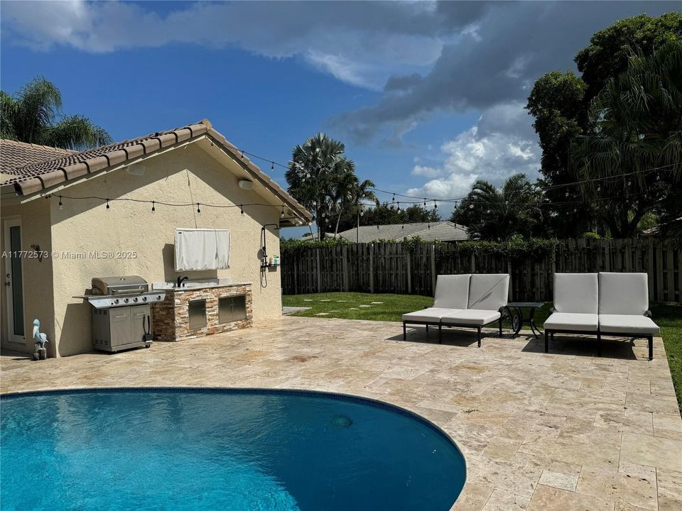 Recently Sold: $799,000 (4 beds, 2 baths, 2193 Square Feet)