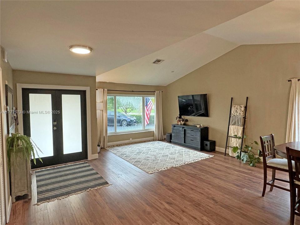 Recently Sold: $799,000 (4 beds, 2 baths, 2193 Square Feet)