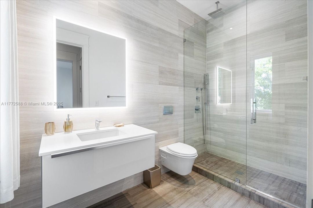 For Sale: $30,000,000 (6 beds, 7 baths, 8748 Square Feet)