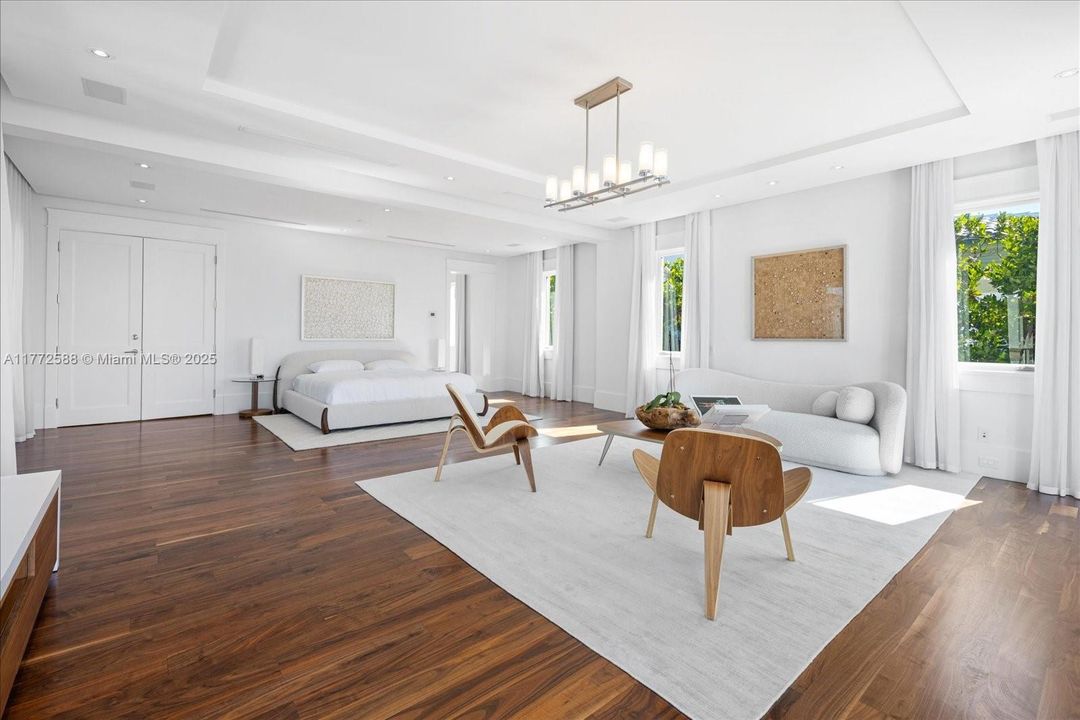 For Sale: $30,000,000 (6 beds, 7 baths, 8748 Square Feet)