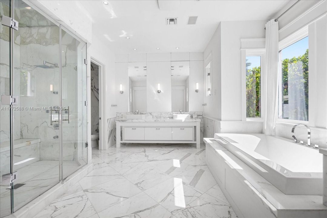 For Sale: $30,000,000 (6 beds, 7 baths, 8748 Square Feet)