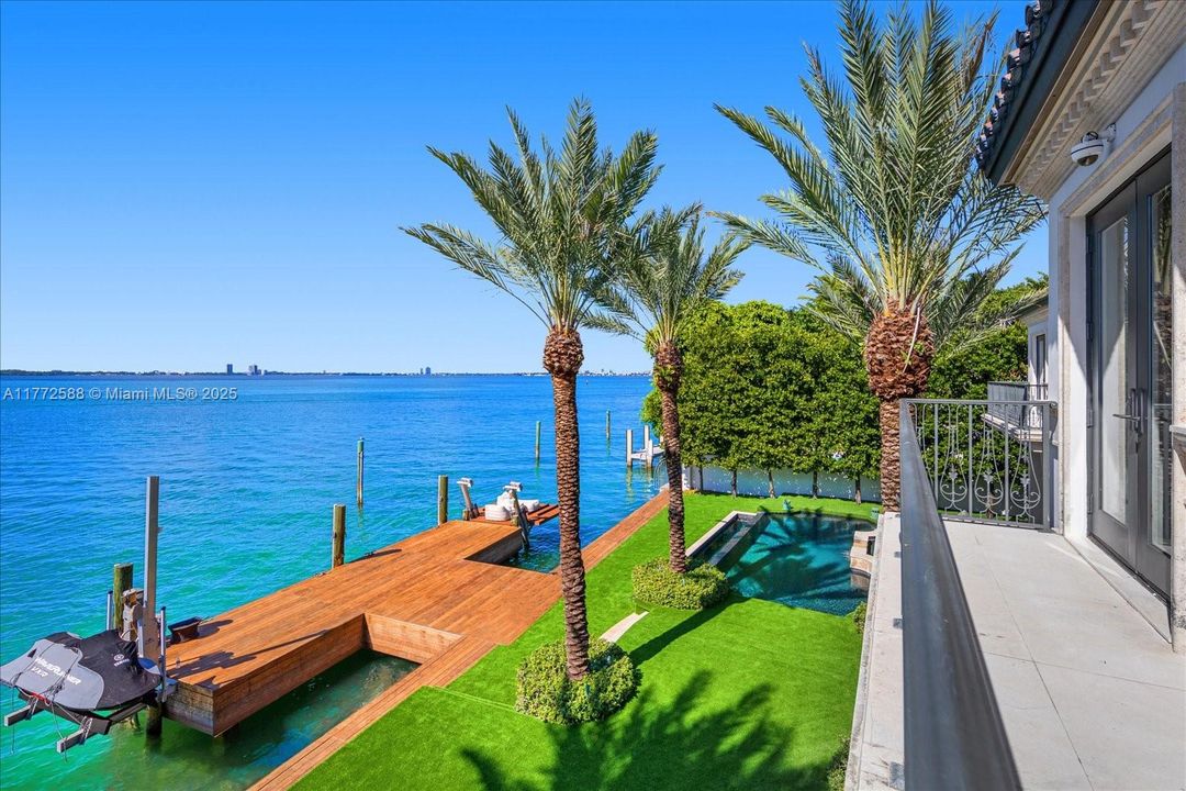 For Sale: $30,000,000 (6 beds, 7 baths, 8748 Square Feet)