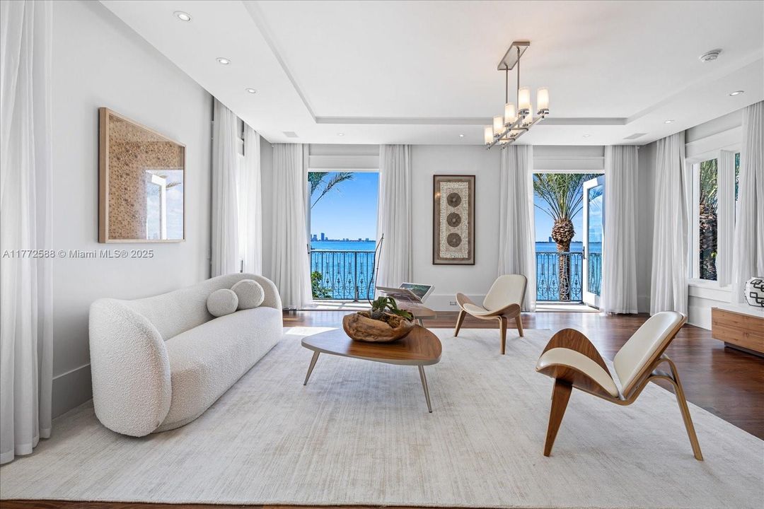 For Sale: $30,000,000 (6 beds, 7 baths, 8748 Square Feet)