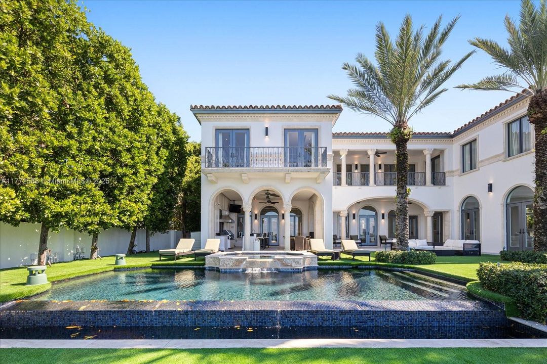 For Sale: $30,000,000 (6 beds, 7 baths, 8748 Square Feet)