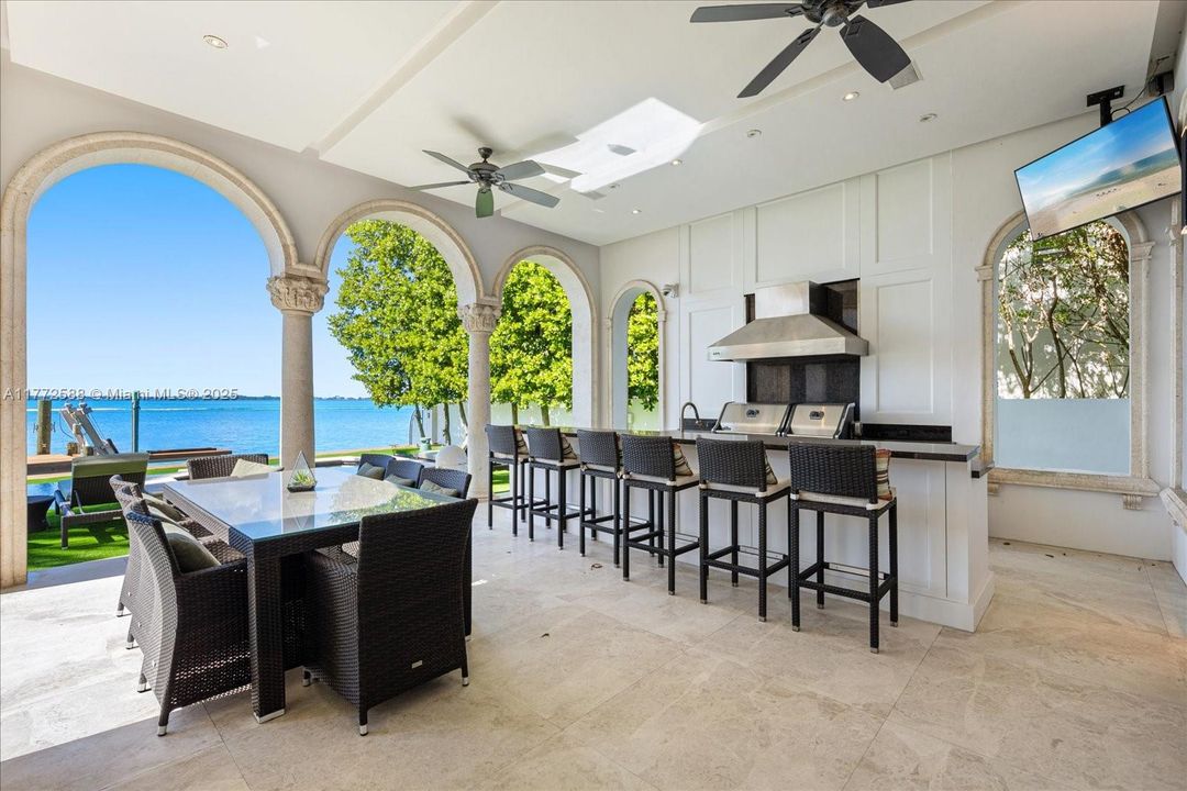 For Sale: $30,000,000 (6 beds, 7 baths, 8748 Square Feet)