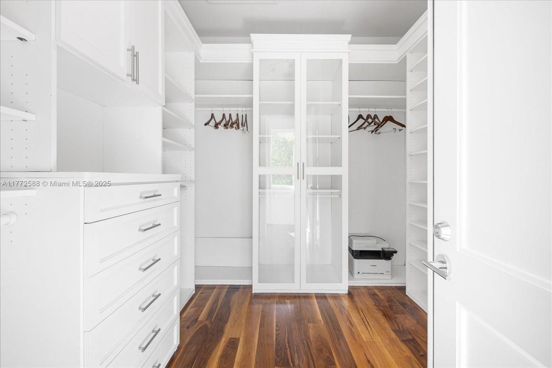 For Sale: $30,000,000 (6 beds, 7 baths, 8748 Square Feet)