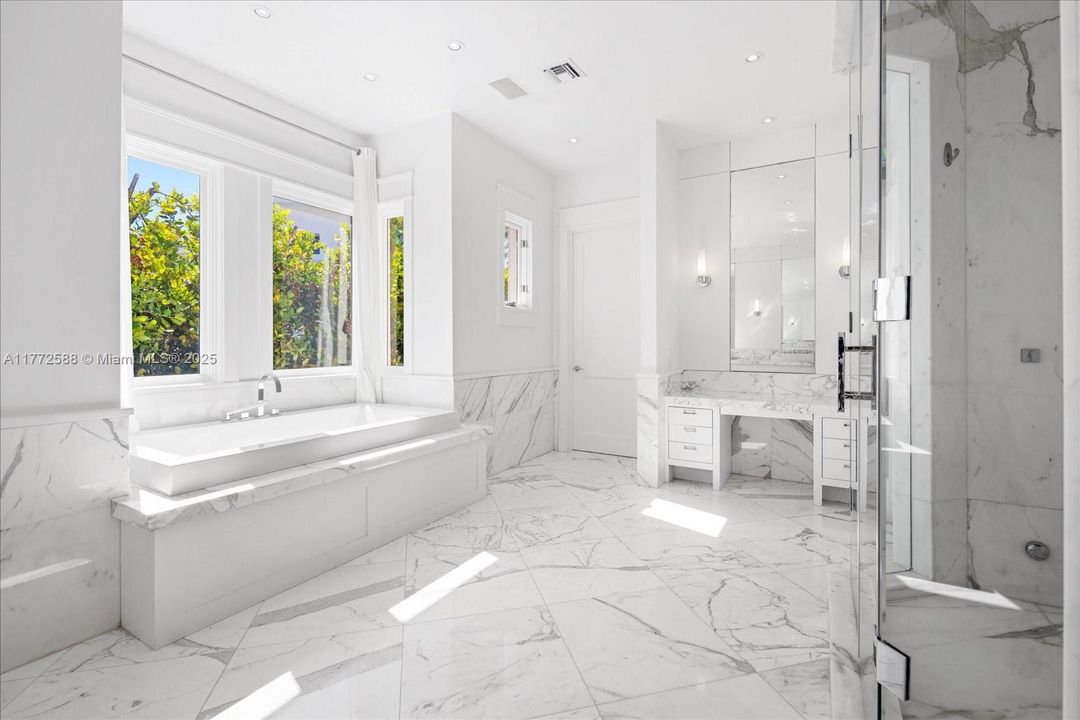 For Sale: $30,000,000 (6 beds, 7 baths, 8748 Square Feet)